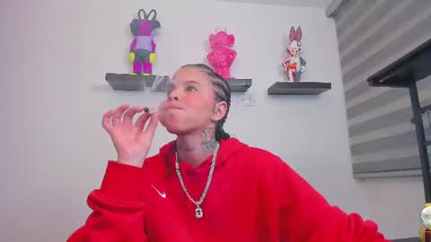 Snapshot of gangster_girl chatting on 06-11-26, 06:11 GANG online show from 06-11-26, 06:11