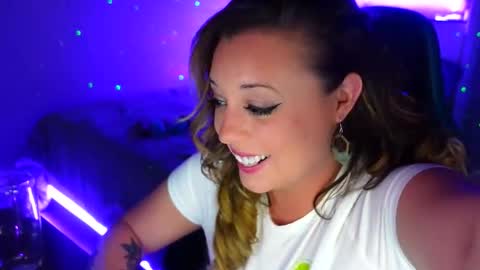 Jenna  - be back MONDAY night.  online show from 12-18-25, 11:27