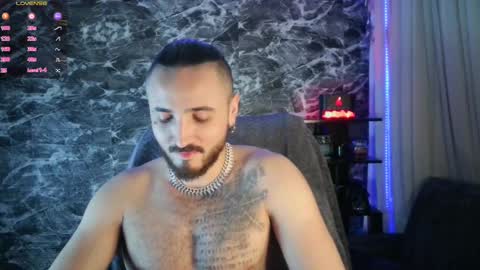 Chris  Dont forget to gift me thumb up Its very important to me and makes me happy AF  online show from 02-11-25, 05:16