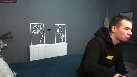 Max and Eva online show from 02-16-26, 04:08