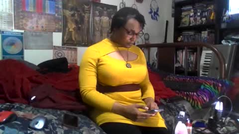 Gardenia online show from 11-12-25, 02:23