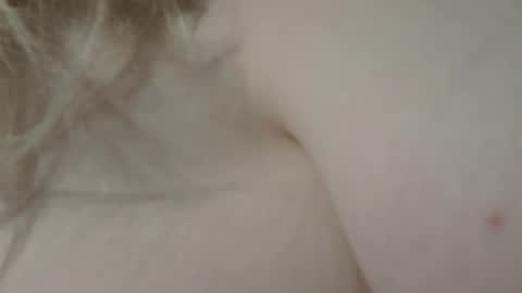 Snapshot of gardens_emmannuelle chatting on 01-06-26, 07:01 Rose online show from 01-06-26, 07:01