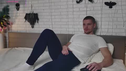 Gared online show from 10-31-25, 06:25