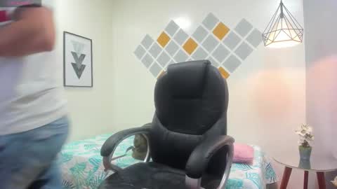 garuo_18 online show from 11-01-25, 02:57