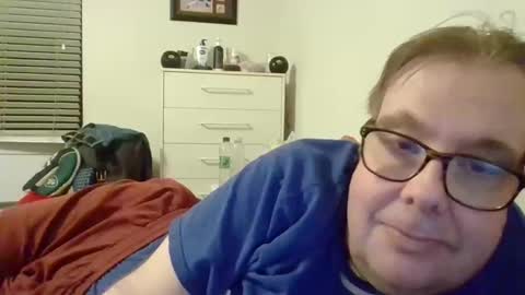Snapshot of garyg930 chatting on 06-08-26, 01:28 Gary online show from 06-08-26, 01:28