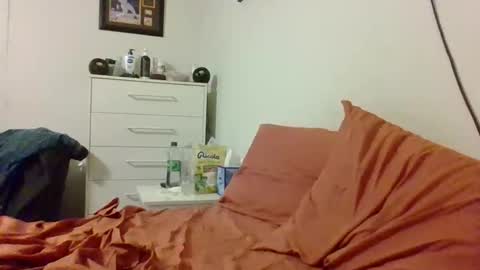 Snapshot of garyg930 chatting on 06-11-26, 02:53 Gary online show from 06-11-26, 02:53