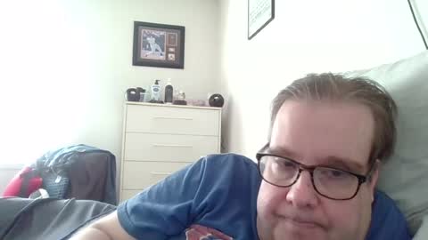Snapshot of garyg930 chatting on 06-21-26, 07:49 Gary online show from 06-21-26, 07:49