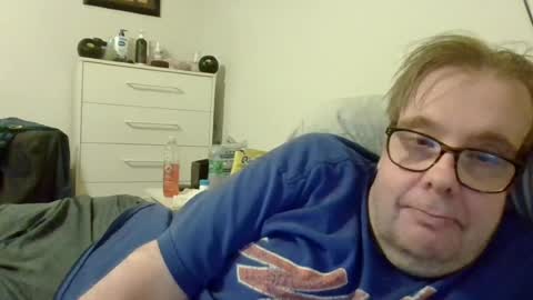 Snapshot of garyg930 chatting on 06-22-26, 03:25 Gary online show from 06-22-26, 03:25