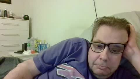 Snapshot of garyg930 chatting on 06-23-26, 01:58 Gary online show from 06-23-26, 01:58