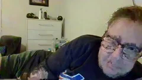 Snapshot of garyg930 chatting on 07-02-26, 03:56 Gary online show from 07-02-26, 03:56