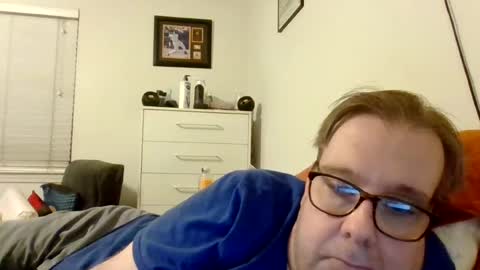 Snapshot of garyg930 chatting on 07-20-26, 01:20 Gary online show from 07-20-26, 01:20