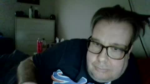 Snapshot of garyg930 chatting on 07-24-26, 12:08 Gary online show from 07-24-26, 12:08