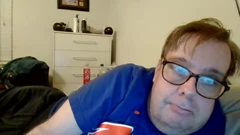 Snapshot of garyg930 chatting on 07-28-26, 05:25 Gary online show from 07-28-26, 05:25