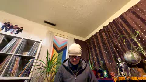 Snapshot of garypumpt chatting on 10-06-25, 01:19 marvin pumpt online show from 10-06-25, 01:19