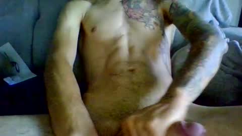 Snapshot of garyreal1990 chatting on 06-14-26, 04:25 garyreal1990 online show from 06-14-26, 04:25