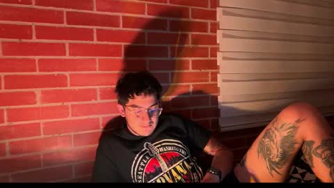 Snapshot of garyy333 chatting on 09-23-25, 05:10 Gary online show from 09-23-25, 05:10