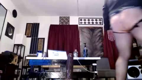 gatewaylaptop2019 online show from 10-16-25, 01:17