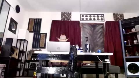 gatewaylaptop2019 online show from 11-23-25, 06:02