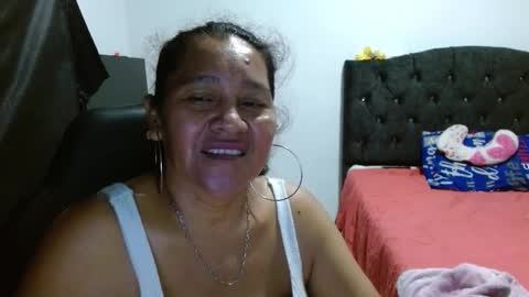 Snapshot of gatika_sexy chatting on 09-29-25, 03:44 katia online show from 09-29-25, 03:44