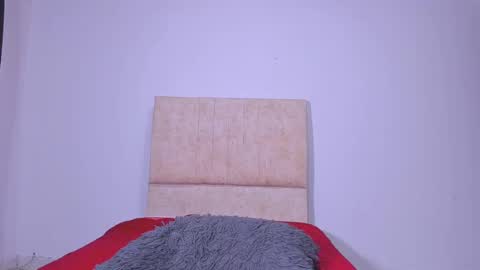 Snapshot of gatita13333321 chatting on 02-17-25, 12:43 gatita13333321 online show from 02-17-25, 12:43