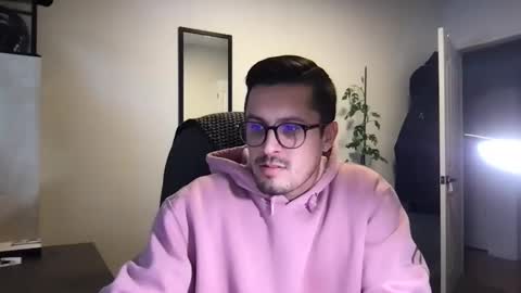 Snapshot of gatmandeep chatting on 01-20-25, 11:21 Aladdin online show from 01-20-25, 11:21