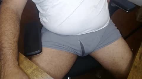 Snapshot of gato27cam chatting on 09-27-25, 10:42 Marco online show from 09-27-25, 10:42