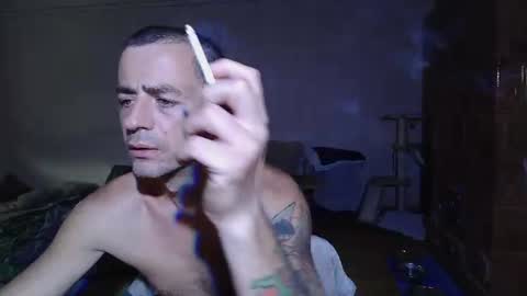 Snapshot of gattaka88 chatting on 07-06-26, 03:03 The Naked Welder online show from 07-06-26, 03:03