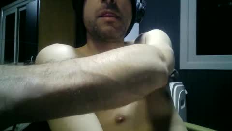 Snapshot of gauchors21 chatting on 09-19-25, 03:19 gauchors21 online show from 09-19-25, 03:19