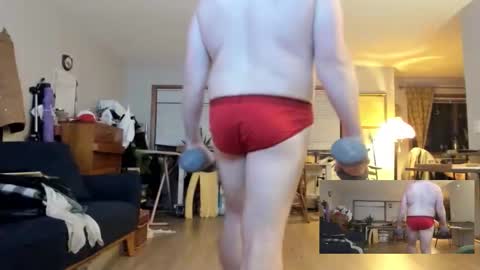 Snapshot of gaygoddessgarrett chatting on 10-22-25, 12:00 Garrett online show from 10-22-25, 12:00
