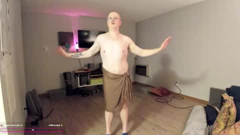 Snapshot of gaygoddessgarrett chatting on 11-26-25, 01:06 Garrett online show from 11-26-25, 01:06