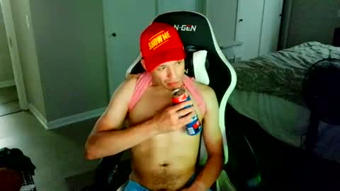Snapshot of gaymer2016 chatting on 06-28-26, 11:00 Gaymer2016 online show from 06-28-26, 11:00