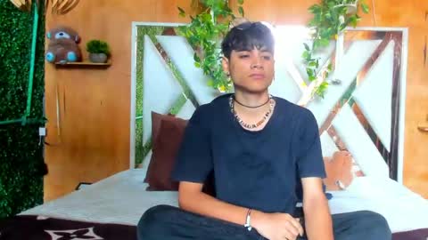 HAN online show from 04-17-26, 01:47