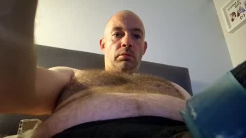 Snapshot of gazg1984 chatting on 06-17-26, 09:05 gazg1984 online show from 06-17-26, 09:05