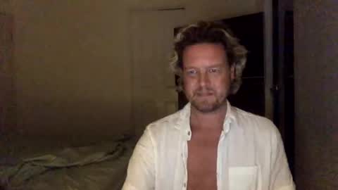 gcsurfer81 online show from 12-04-24, 09:07