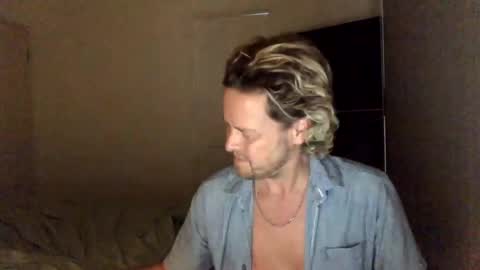 gcsurfer81 online show from 12-18-24, 08:20