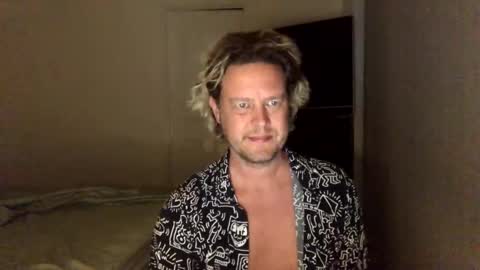 gcsurfer81 online show from 01-07-25, 09:07