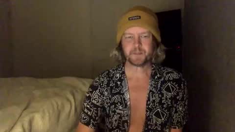 gcsurfer81 online show from 09-09-25, 09:42