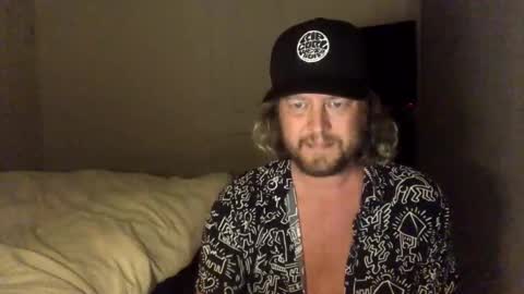 gcsurfer81 online show from 10-03-25, 09:06