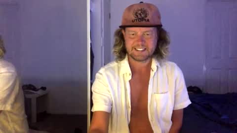 gcsurfer81 online show from 02-18-26, 08:32