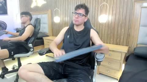 Snapshot of gean_mclovin chatting on 05-04-26, 07:21 Gean Mclovin online show from 05-04-26, 07:21