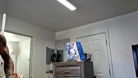 Zanecubano online show from 09-30-25, 04:23