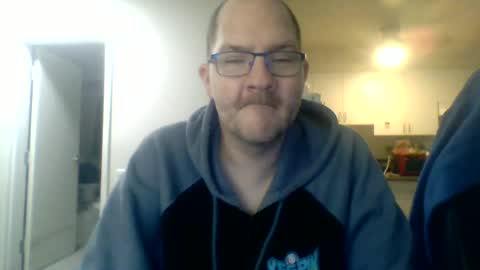 Snapshot of geekgamer41 chatting on 06-16-26, 03:25 geekgamer41 online show from 06-16-26, 03:25