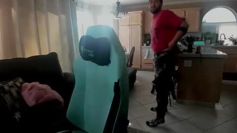 Snapshot of geekin27 chatting on 12-15-25, 07:29 geekin27 online show from 12-15-25, 07:29