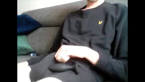 Snapshot of geil123569551 chatting on 11-24-25, 01:44 geil123569551 online show from 11-24-25, 01:44