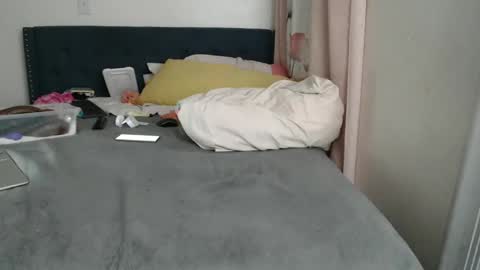 The Empress online show from 02-14-25, 06:02