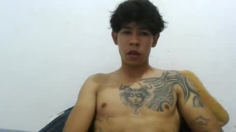 Snapshot of gekyunwasbanned chatting on 10-12-25, 12:31 Andrs  online show from 10-12-25, 12:31