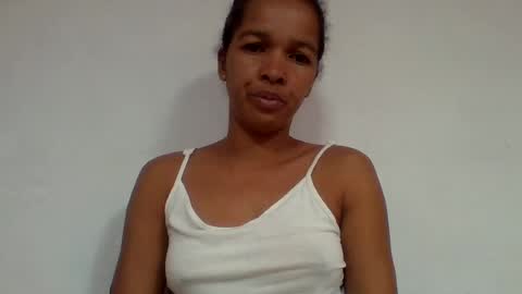Snapshot of gelmene chatting on 06-17-26, 04:37 gelmene online show from 06-17-26, 04:37