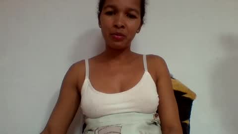 Snapshot of gelmene chatting on 06-22-26, 03:42 gelmene online show from 06-22-26, 03:42