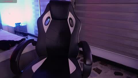 Snapshot of gemarodriguez_ chatting on 12-05-25, 03:59 Gemma online show from 12-05-25, 03:59