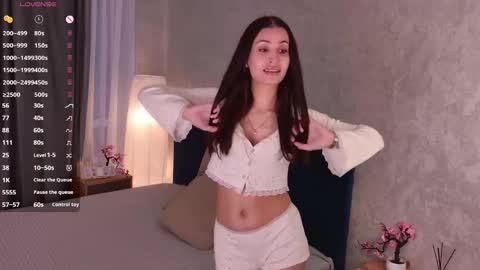 Lia online show from 03-26-26, 03:06